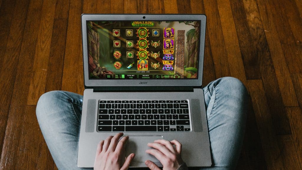 Folosește bonusul cu free spins casino conform cerințelor de rulaj!
